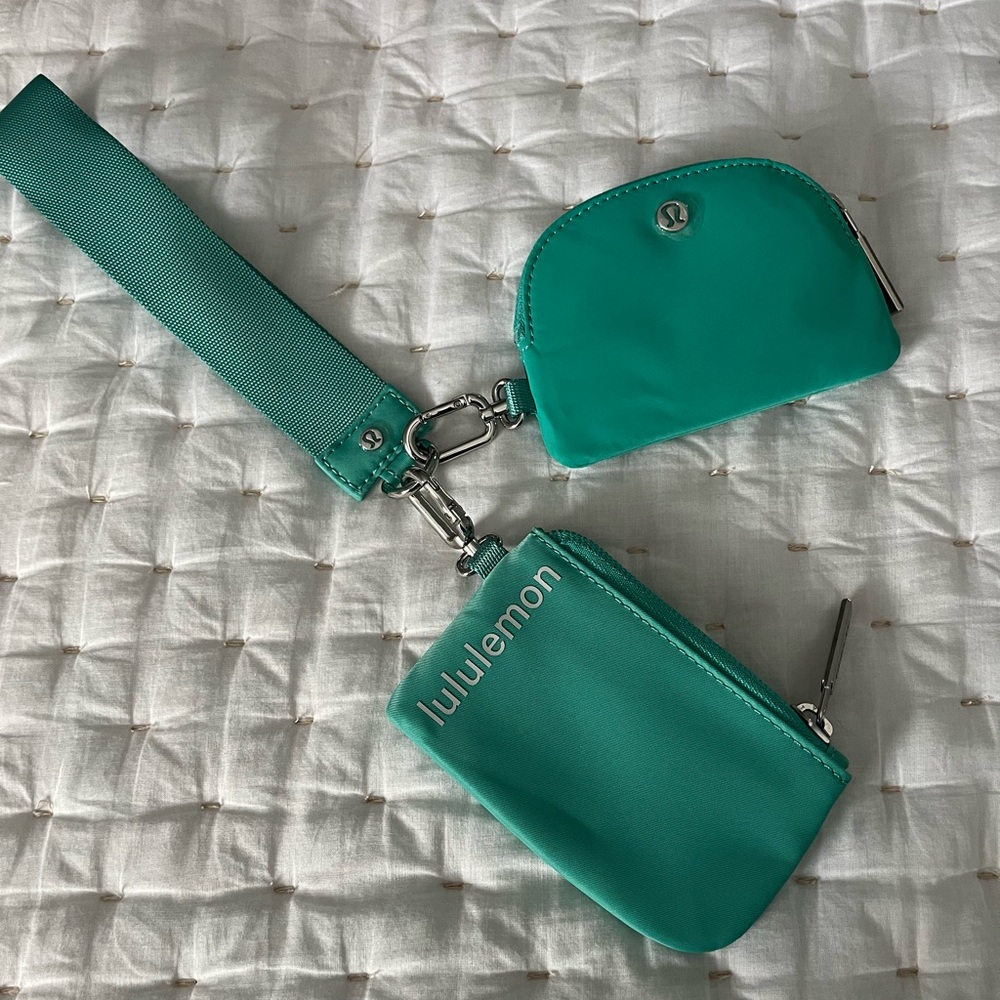 Lululemon Athletica Teal Key & Card Holder Set